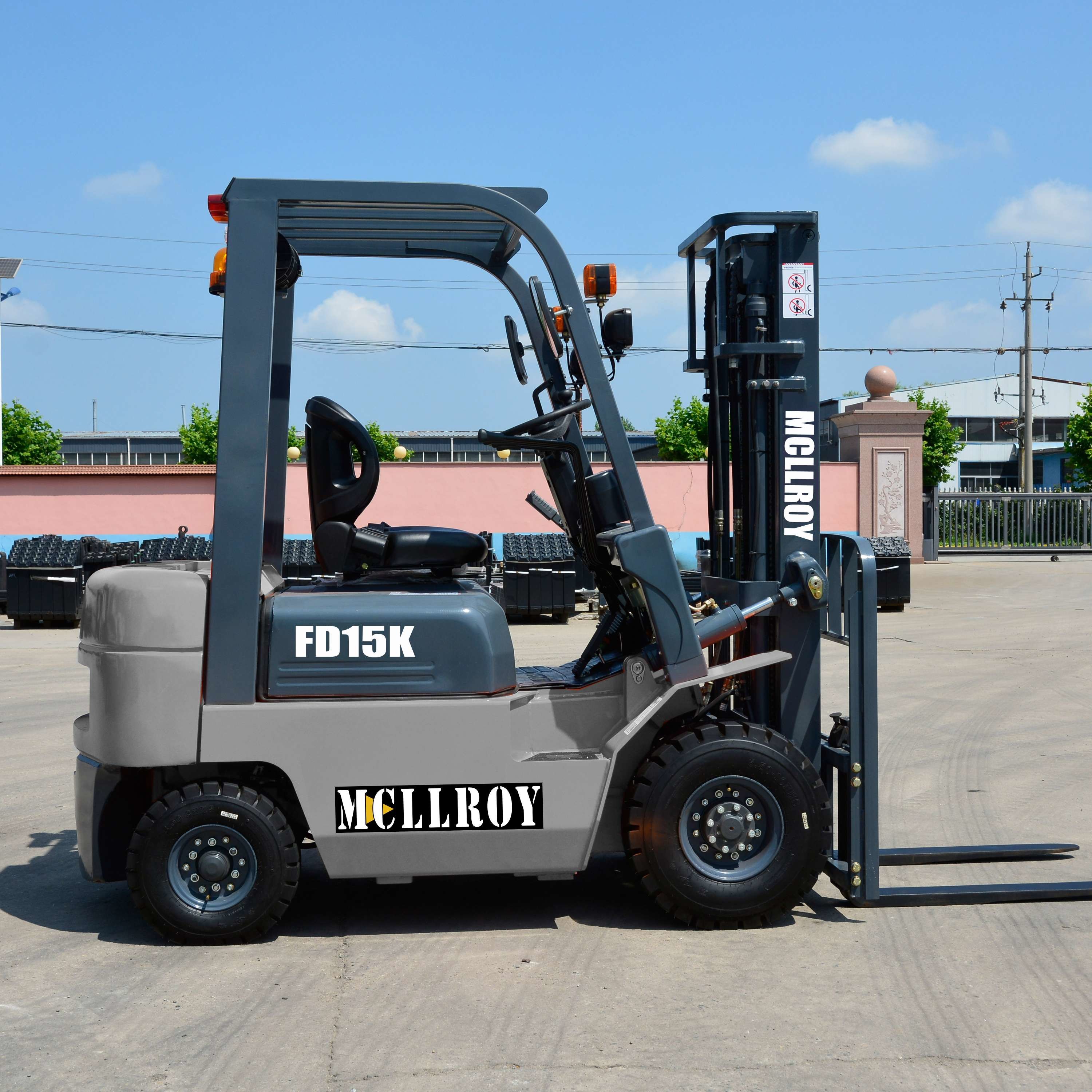 Sturdy Diesel Counterbalanced Forklift FD15 Engine Power 32 KW